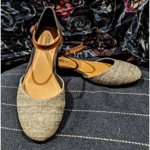 Seychelles flats with small wedge